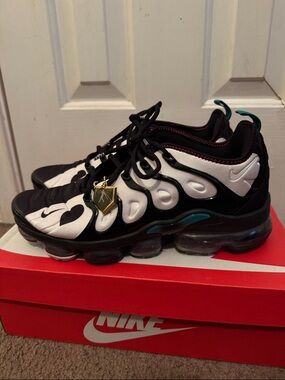 Men’s Nike Ken Griffey Jr. Air VaporMax Plus Sneakers Size 10